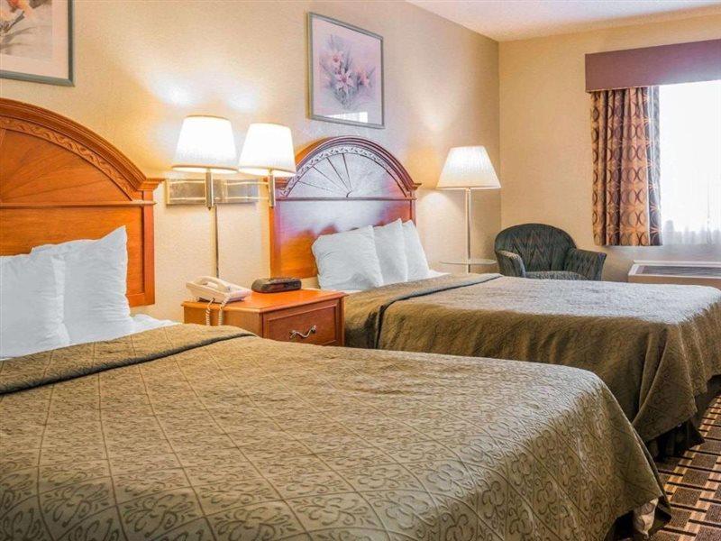 Quality Inn Grand Rapids North Walker Eksteriør billede