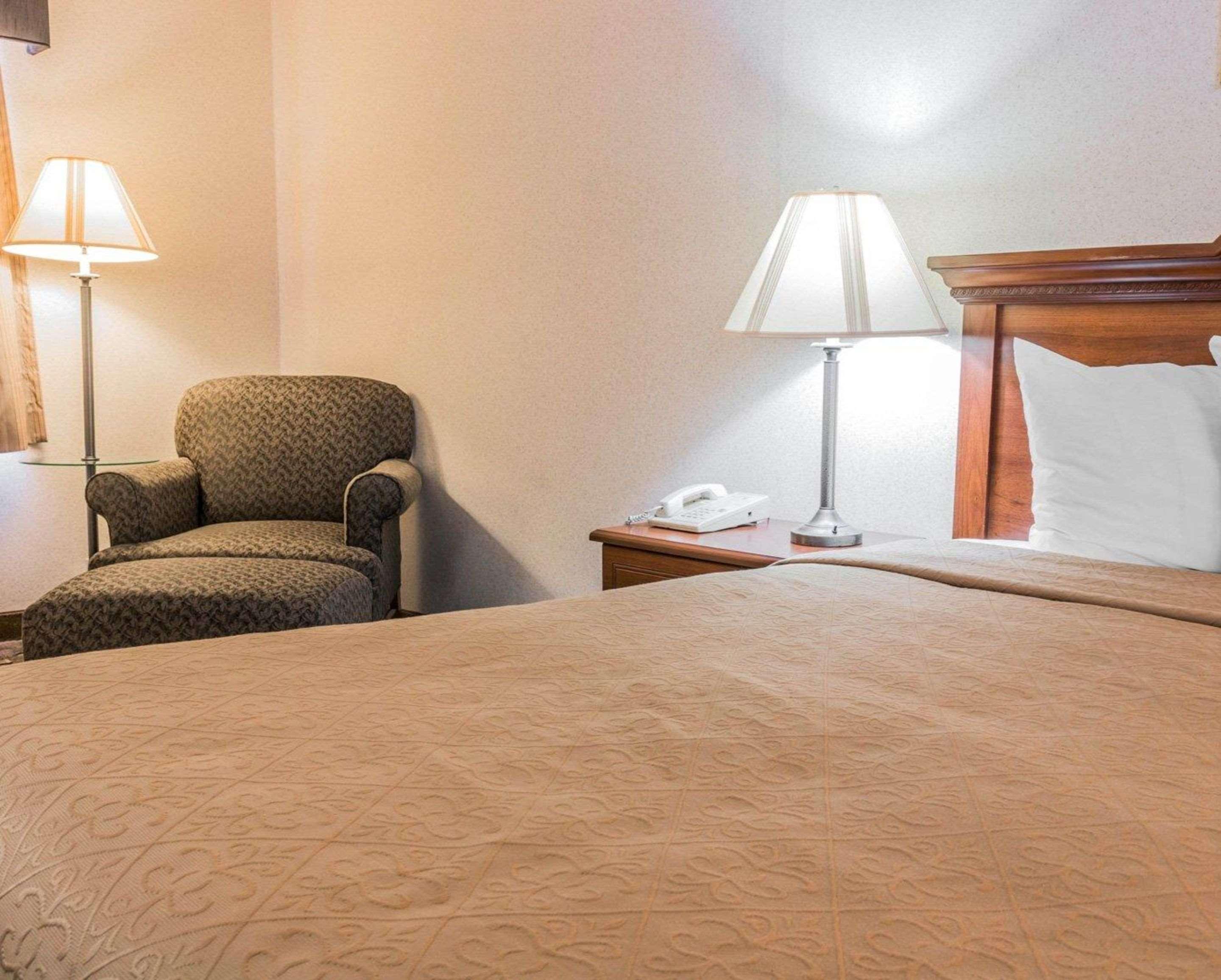 Quality Inn Grand Rapids North Walker Eksteriør billede