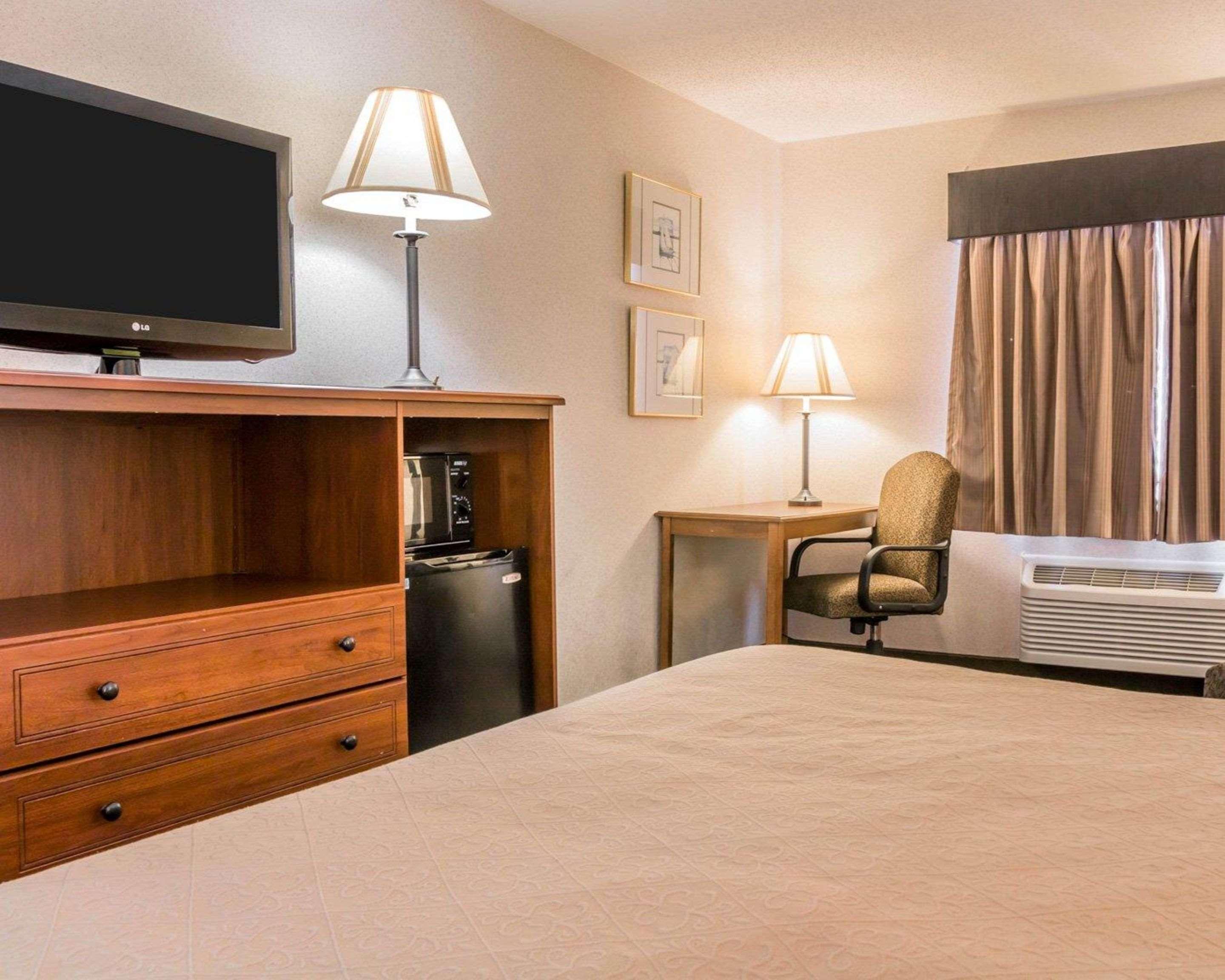 Quality Inn Grand Rapids North Walker Eksteriør billede
