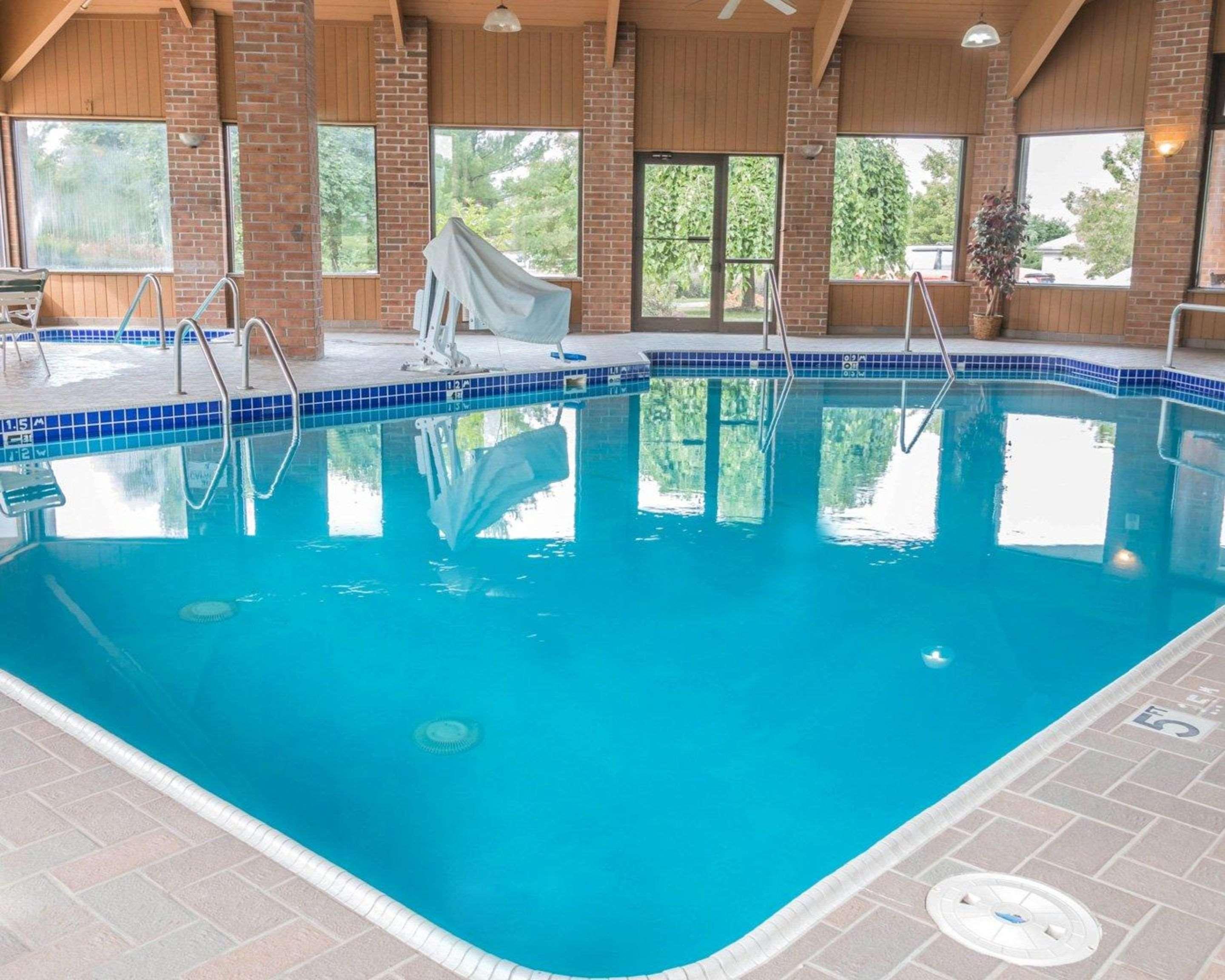 Quality Inn Grand Rapids North Walker Eksteriør billede