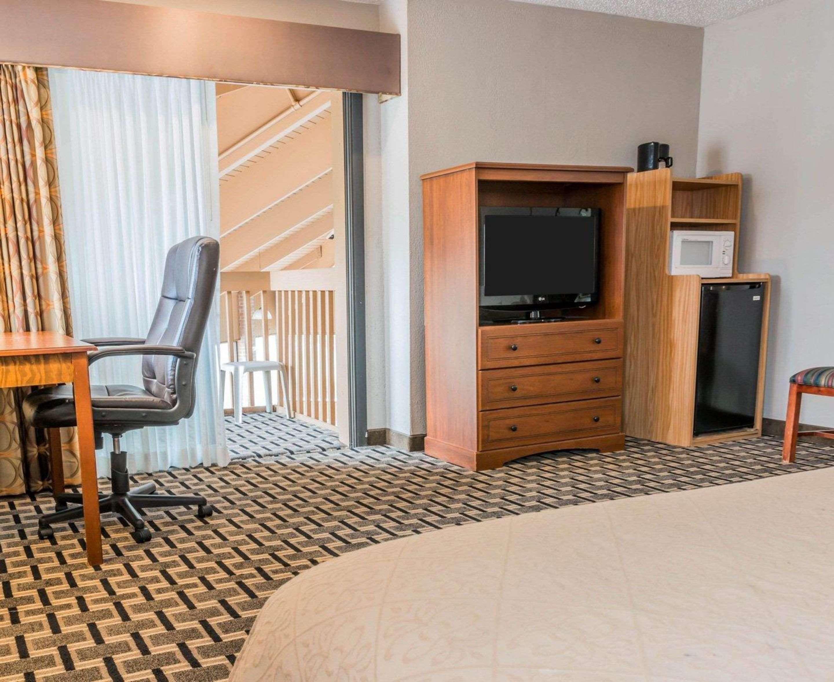 Quality Inn Grand Rapids North Walker Eksteriør billede