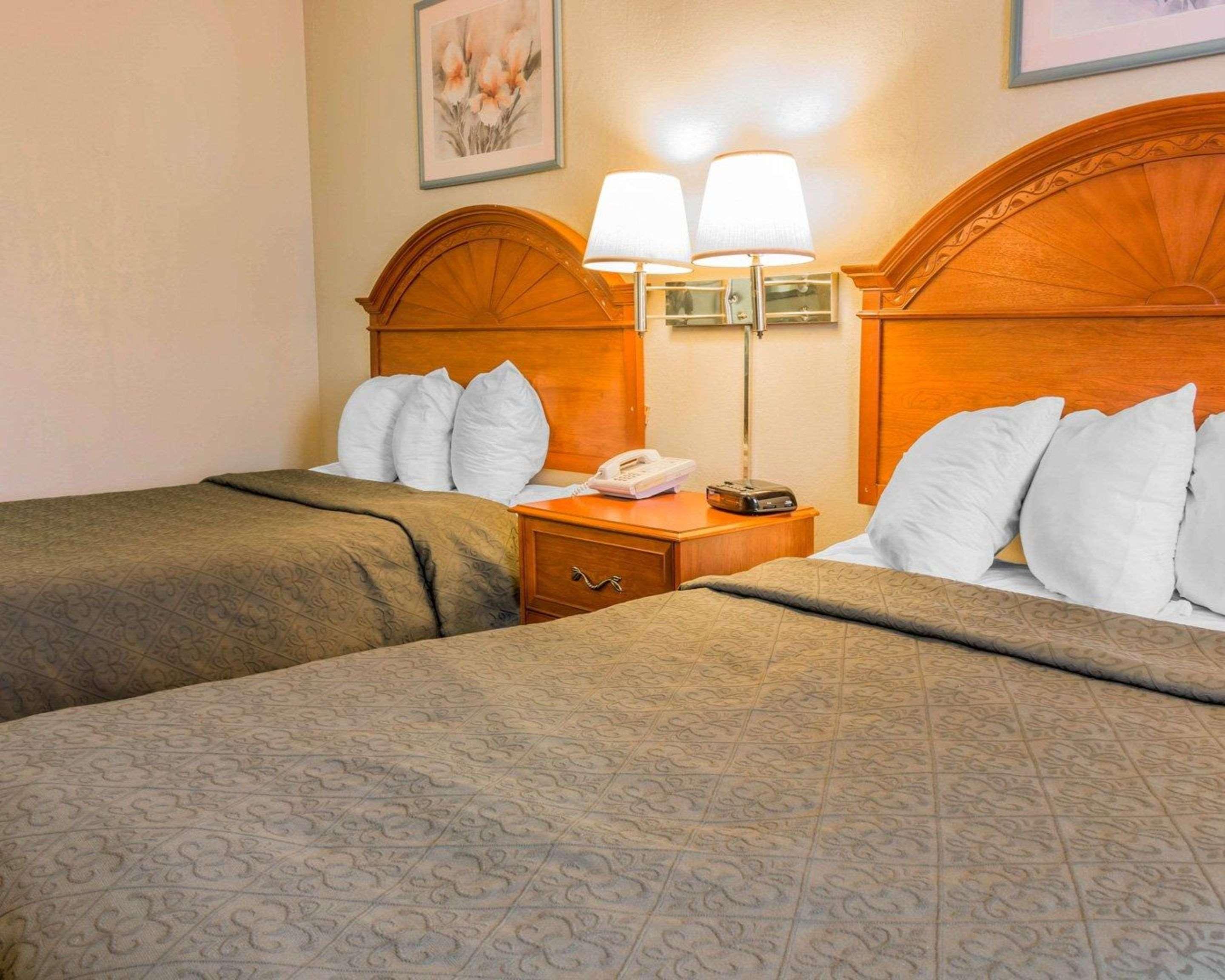 Quality Inn Grand Rapids North Walker Eksteriør billede