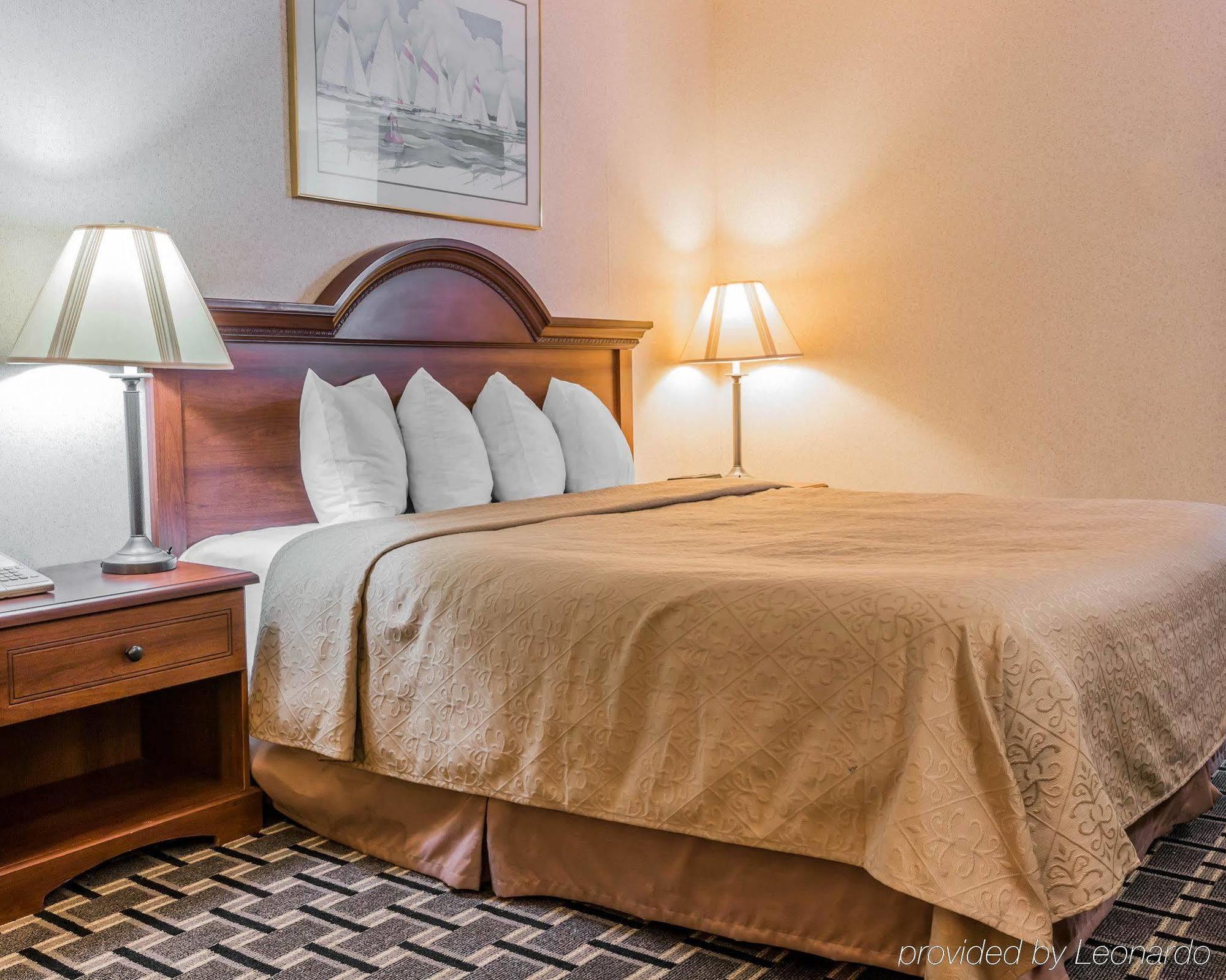 Quality Inn Grand Rapids North Walker Eksteriør billede