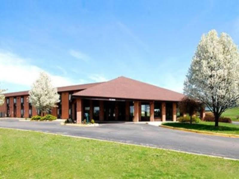 Quality Inn Grand Rapids North Walker Eksteriør billede